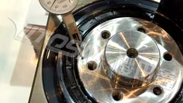 端面跳動 0.002mm