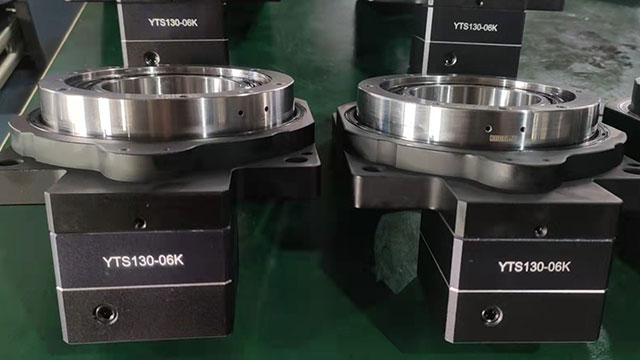 中空旋轉(zhuǎn)平臺(tái)